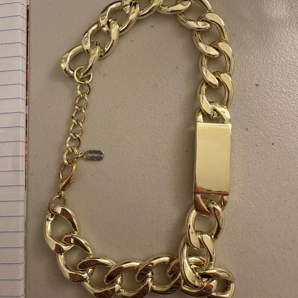 Lisa Freede Chunky Gold Chain Necklace - Picture 3 of 3